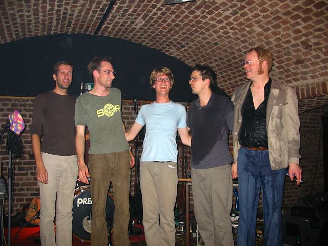 Markus, Matthias, Jens, Hannes, Gondi – Basement, August 2005 (Foto © Sam)